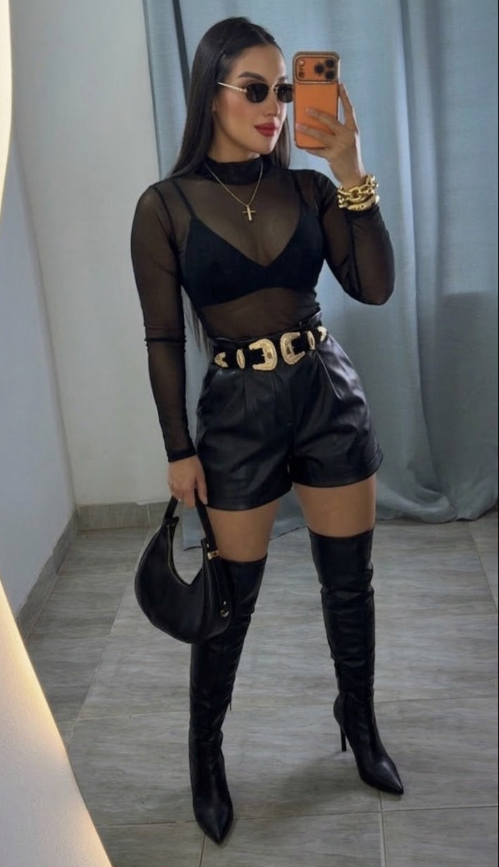 Camisa negra manga corta